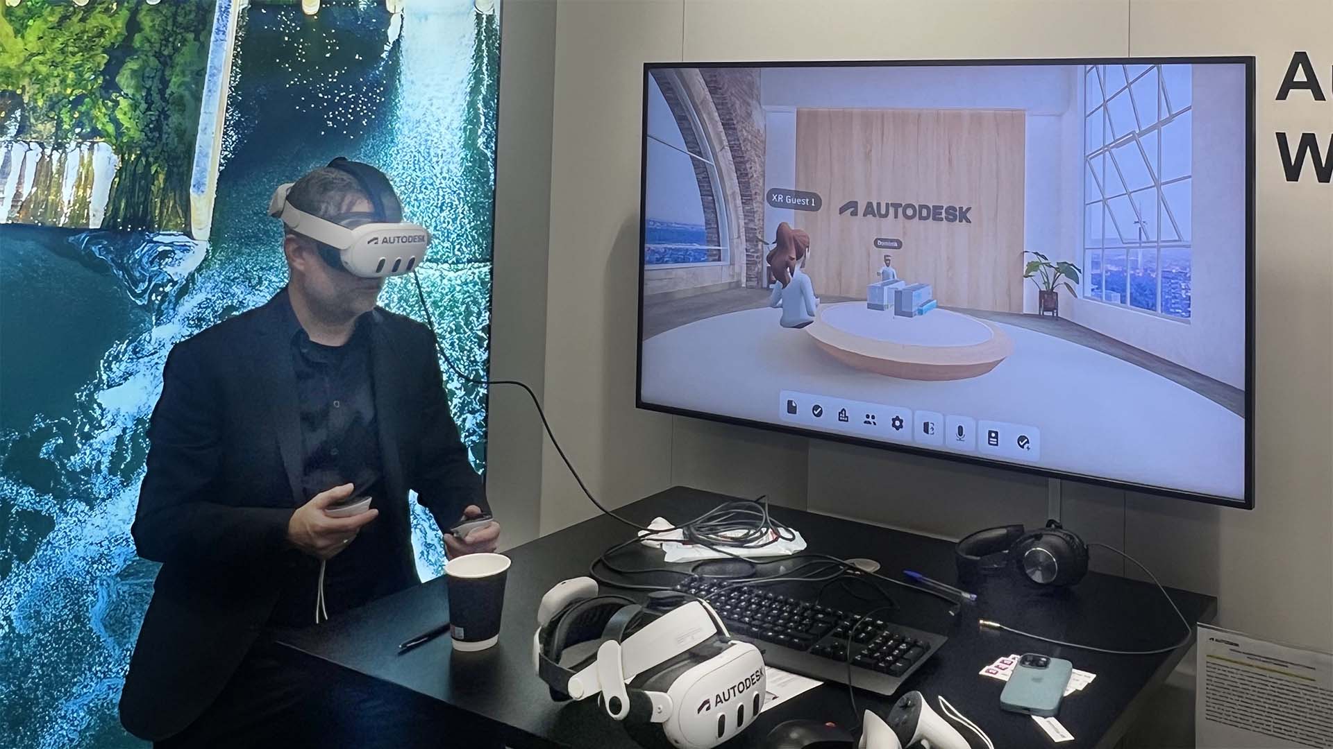 Interactive Collaboration with VR